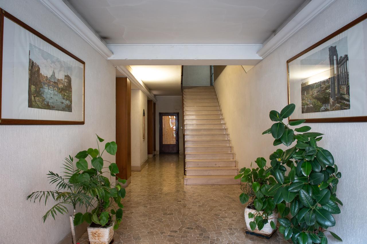 House Bonifacio Leilighet Roma Eksteriør bilde